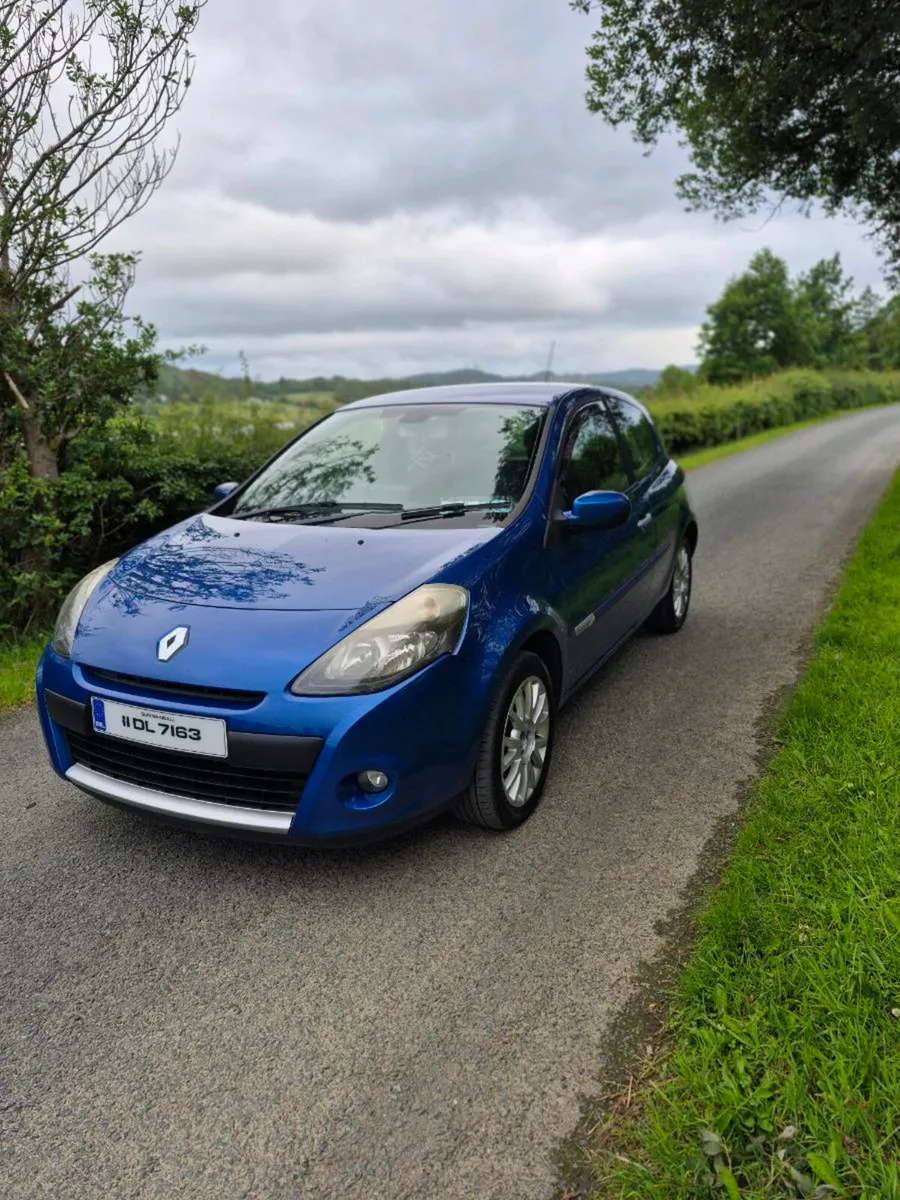 2011 Renault Clio 1.1L Petrol Tom Tom Edition - Image 2