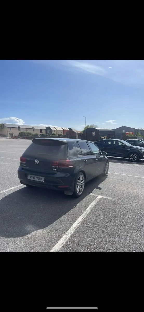 Volkswagen Golf 2010 - Image 3