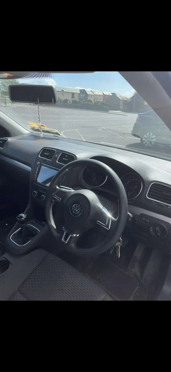 Volkswagen Golf 2010 - Image 4