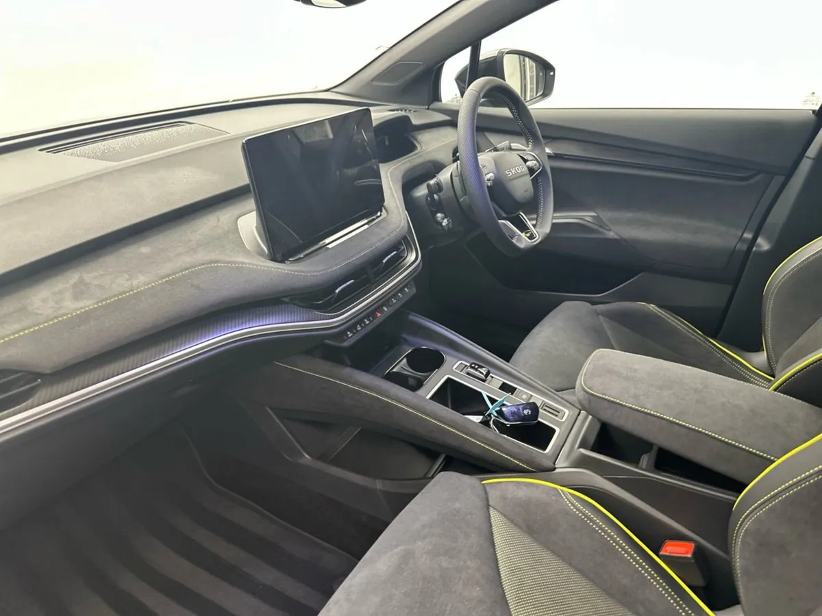 Skoda Elroq 85 RS  0  Apr   85 P/W 3yrs - Image 3