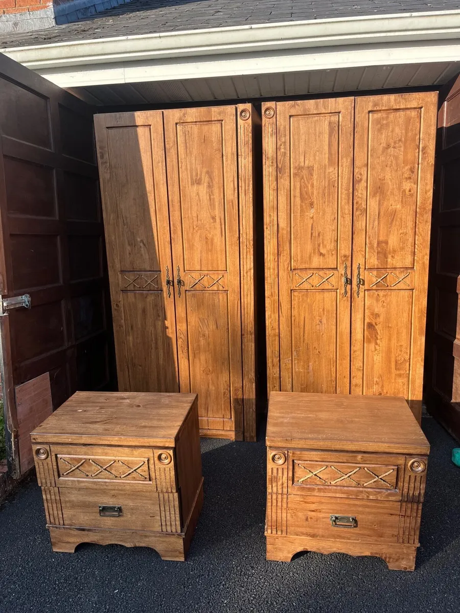 Bedroom furniture set - Image 3