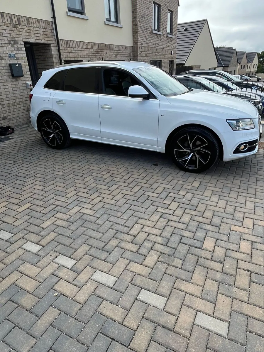 Audi Q5 sline - Image 2