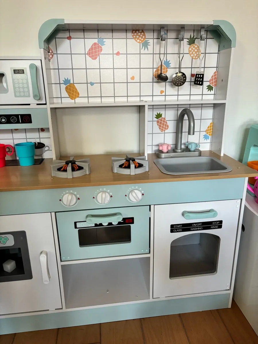 Children’s kitchen - Image 3