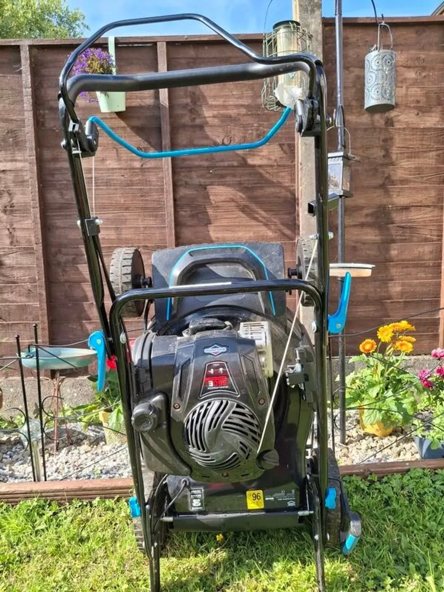 petrol lawnmower - Image 2