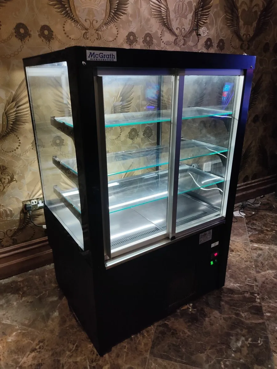 EVOK 90V Glass Ventilated Display - Image 2