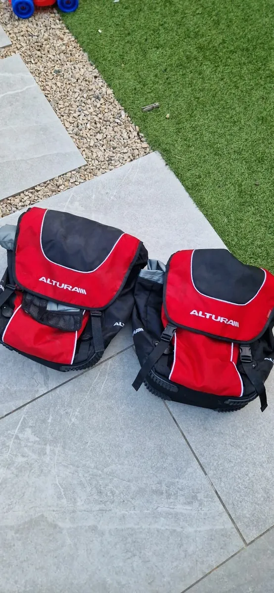 Altura Pannier Bag Set - Image 1