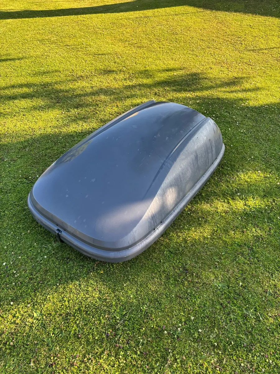 Halfords 470L Roof Box 148cm long - Image 1