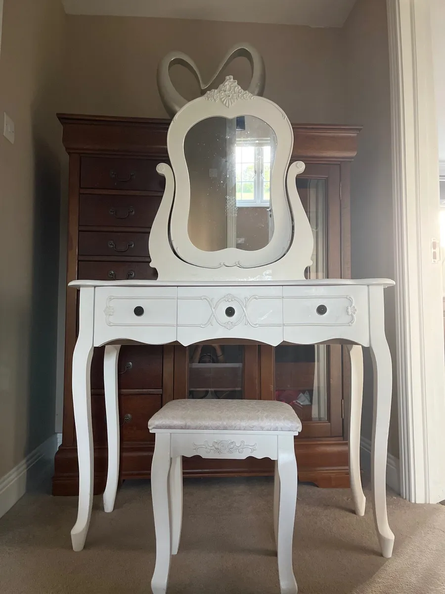 Dressing Table - Image 3