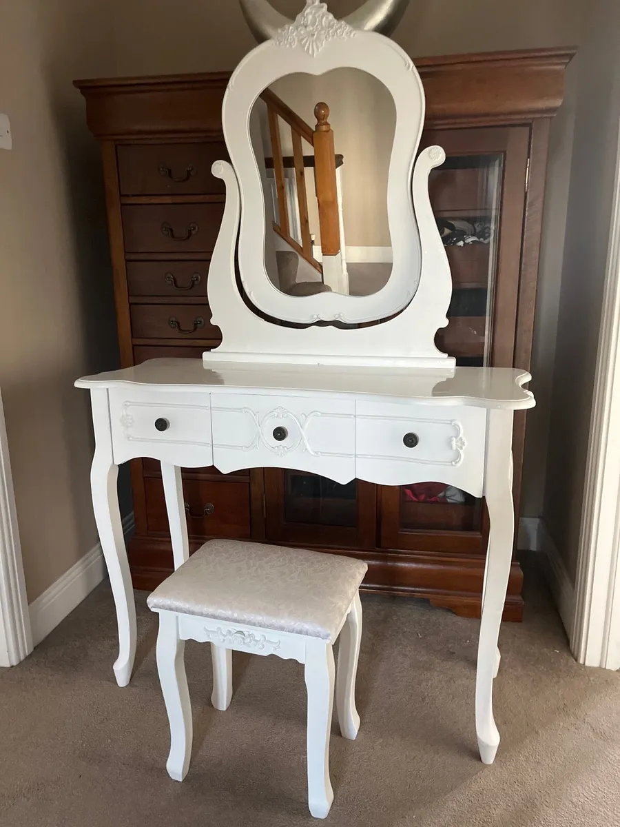 Dressing Table - Image 1