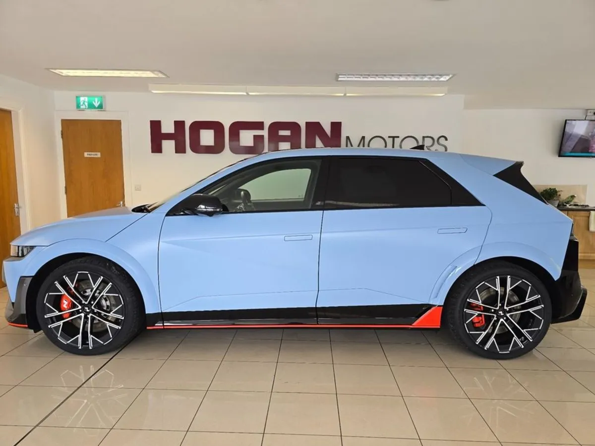 Hyundai Ioniq 5 N World Performance Car OF THE Ye - Image 4