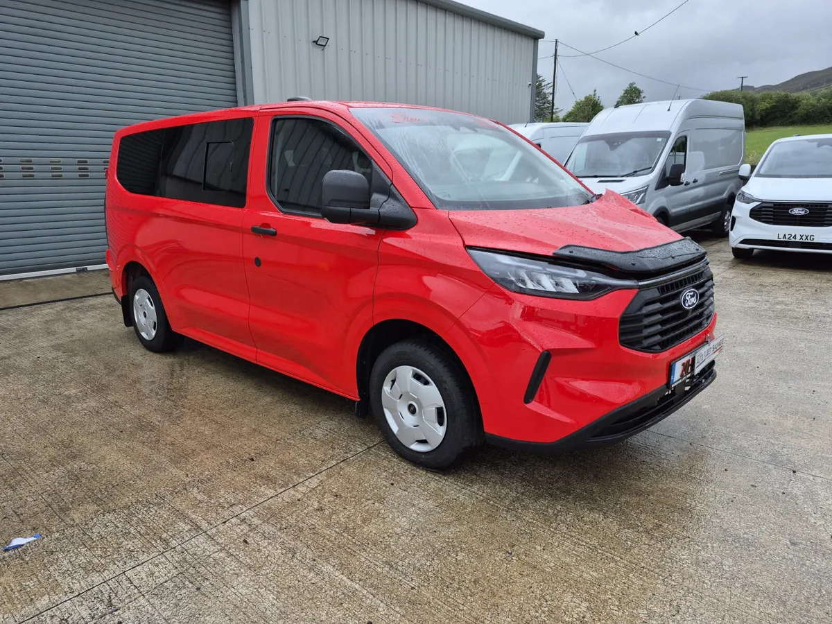 241 FORD CUSTOM TREND 9 SEATER  2.0 TDCI - Image 1
