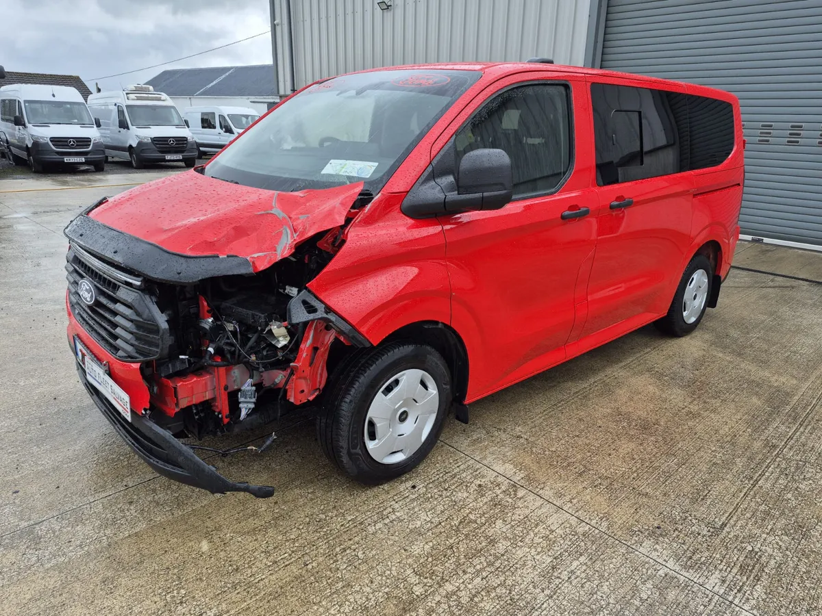 241 FORD CUSTOM TREND 9 SEATER  2.0 TDCI - Image 3