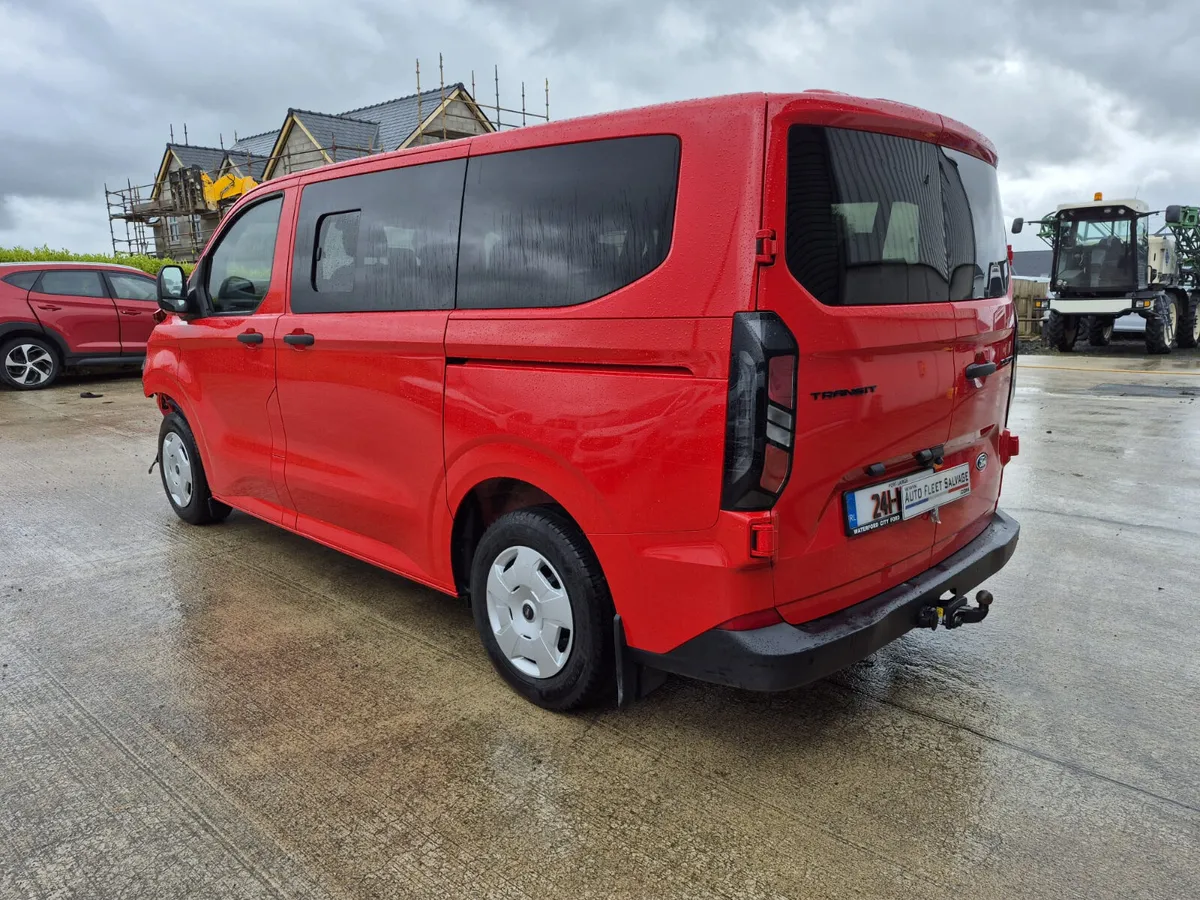 241 FORD CUSTOM TREND 9 SEATER  2.0 TDCI - Image 4