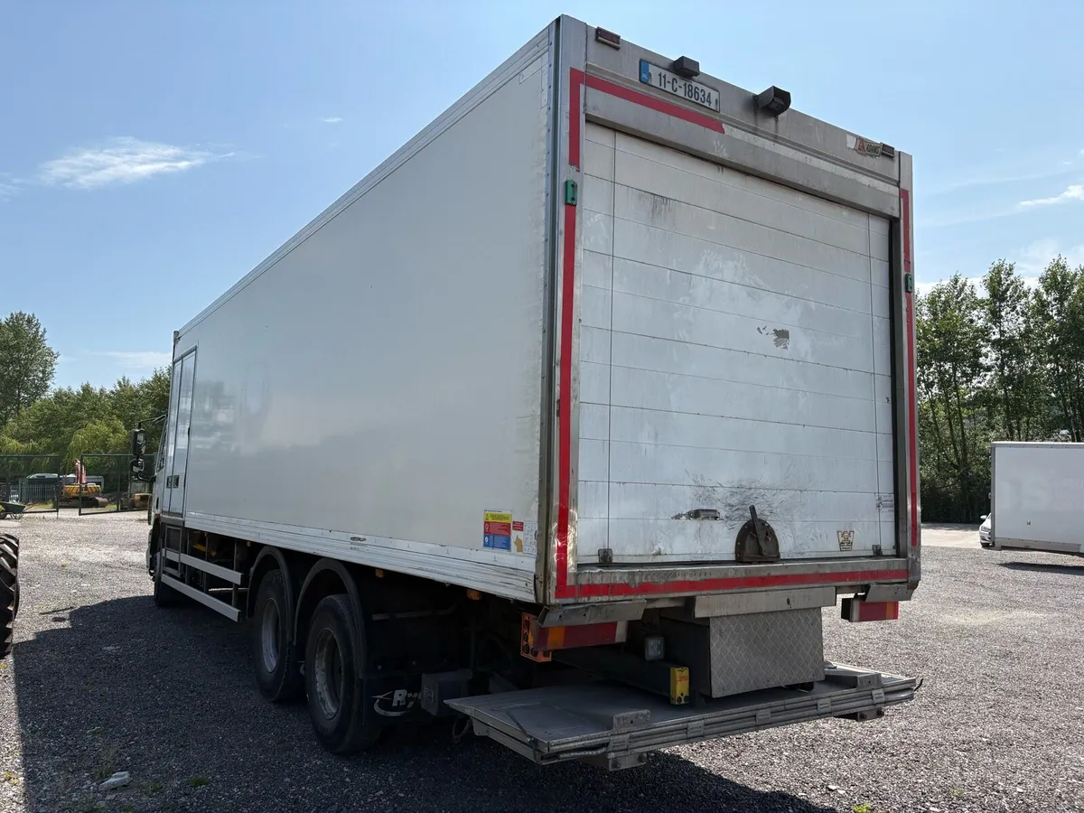 2011 Daf 75/310 fridge truck - Image 4