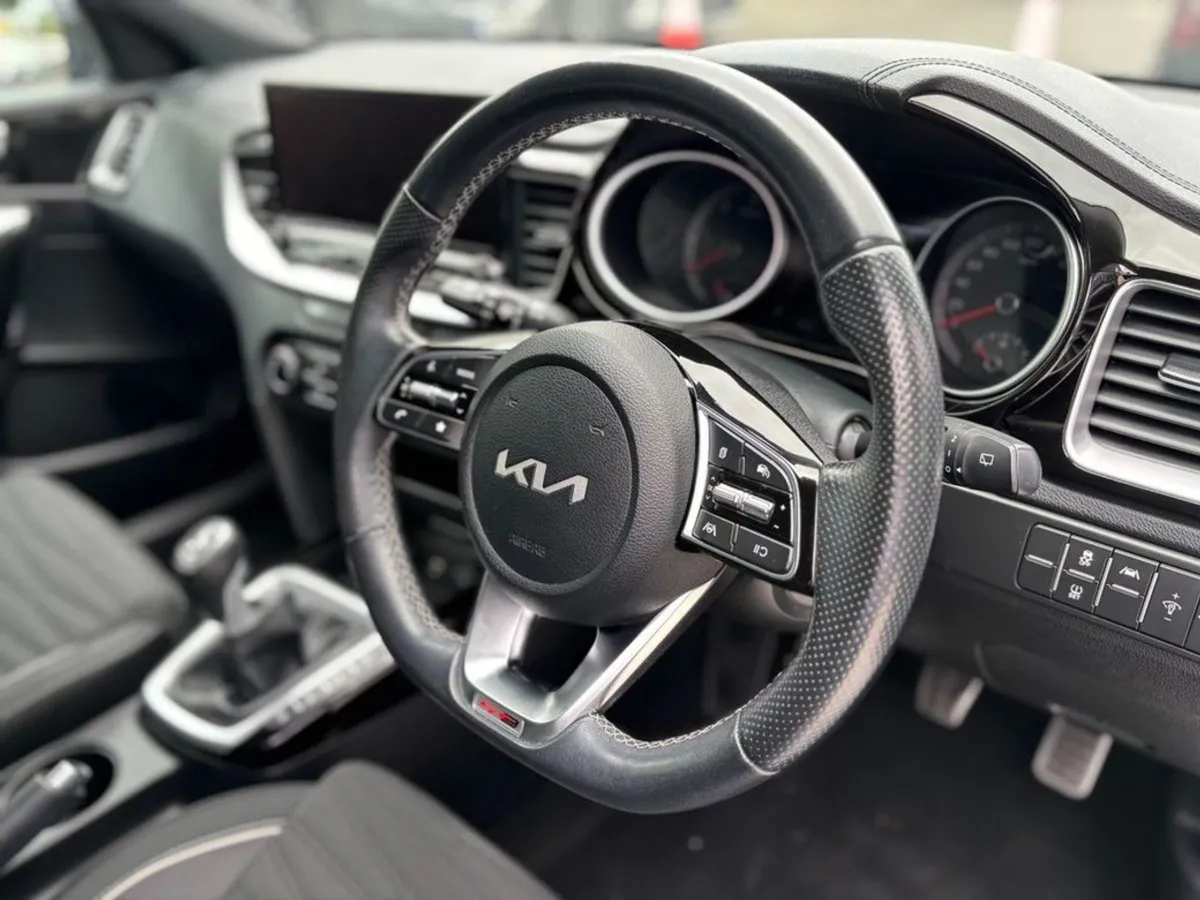 Kia Ceed 1.6 Diesel GT Line - Image 2