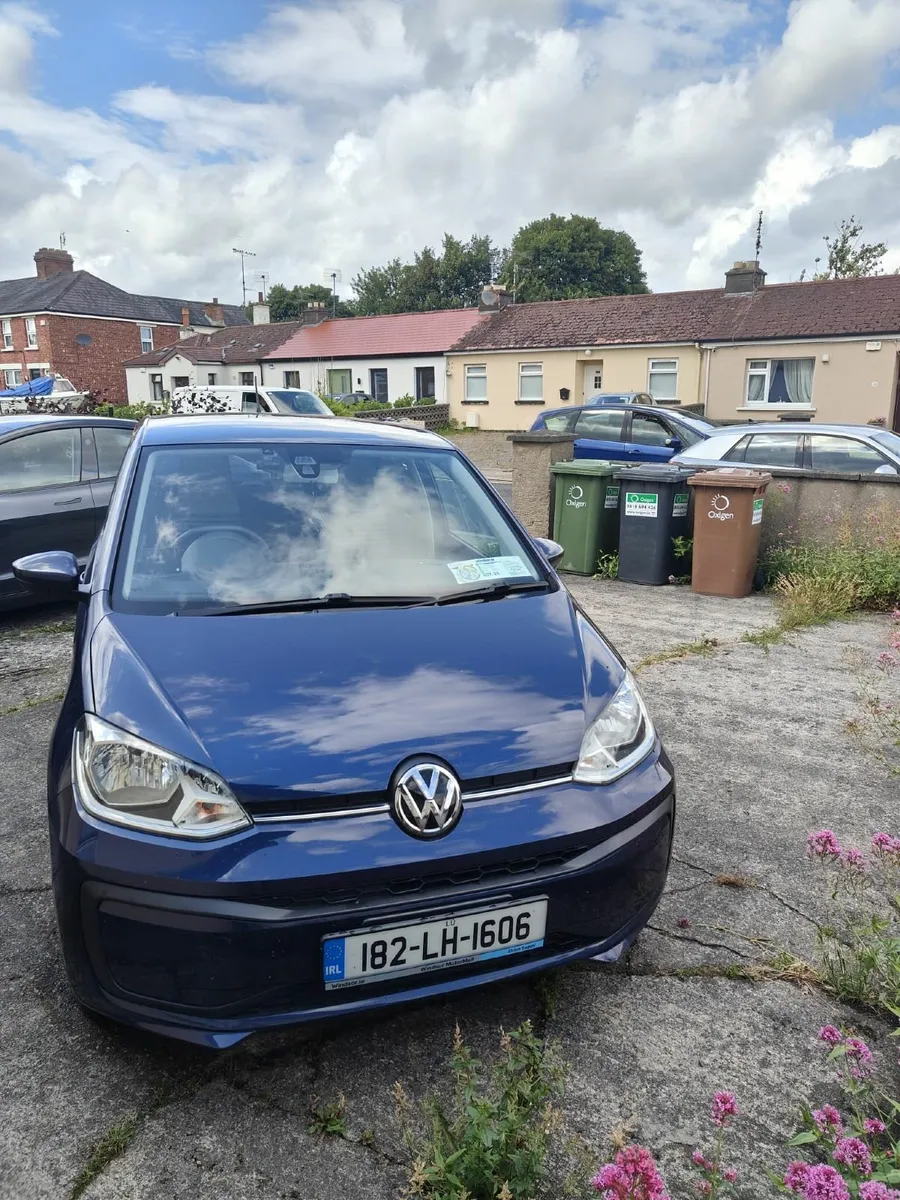 Volkswagen up! 2018 - Image 1