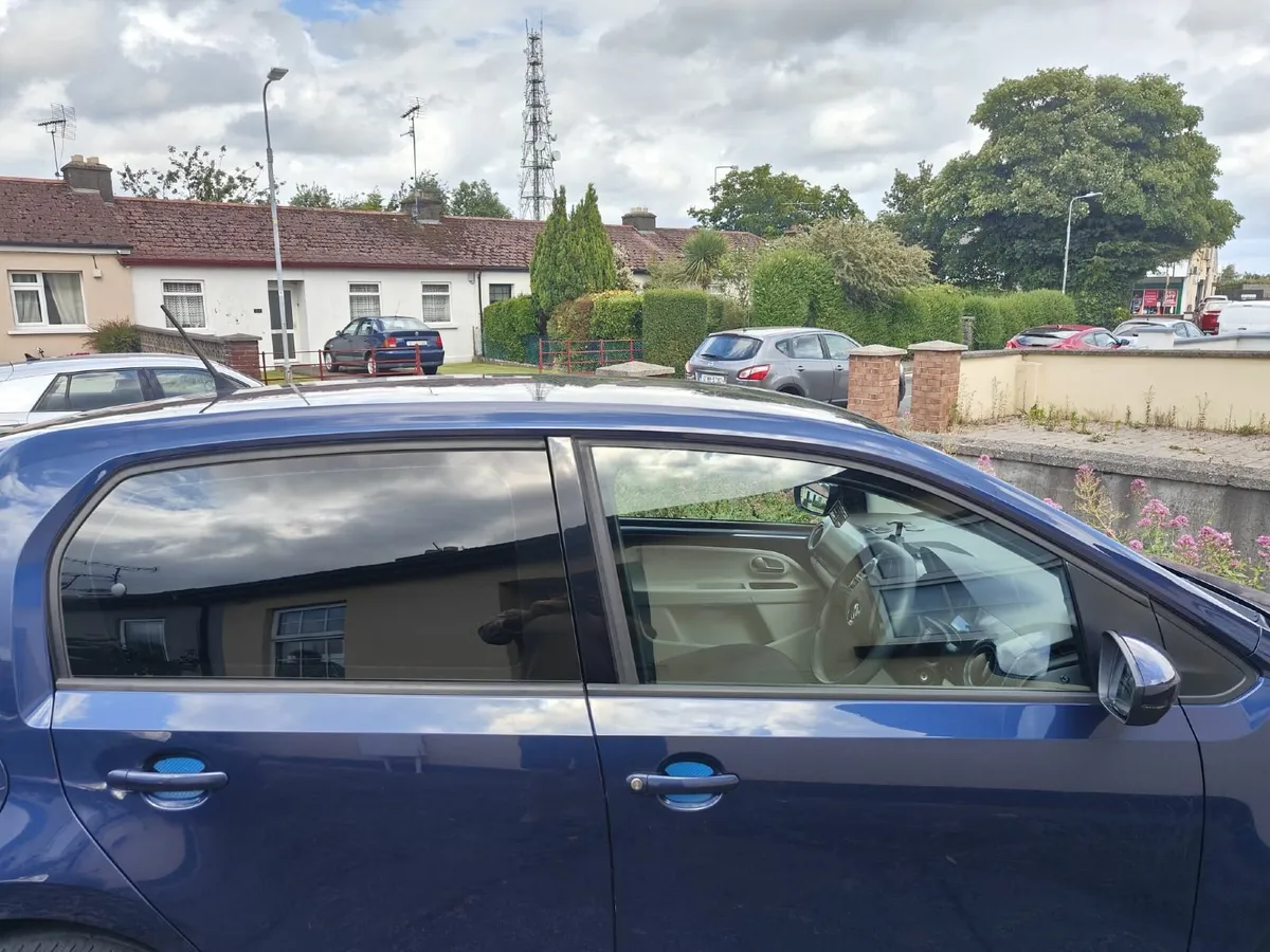 Volkswagen up! 2018 - Image 2