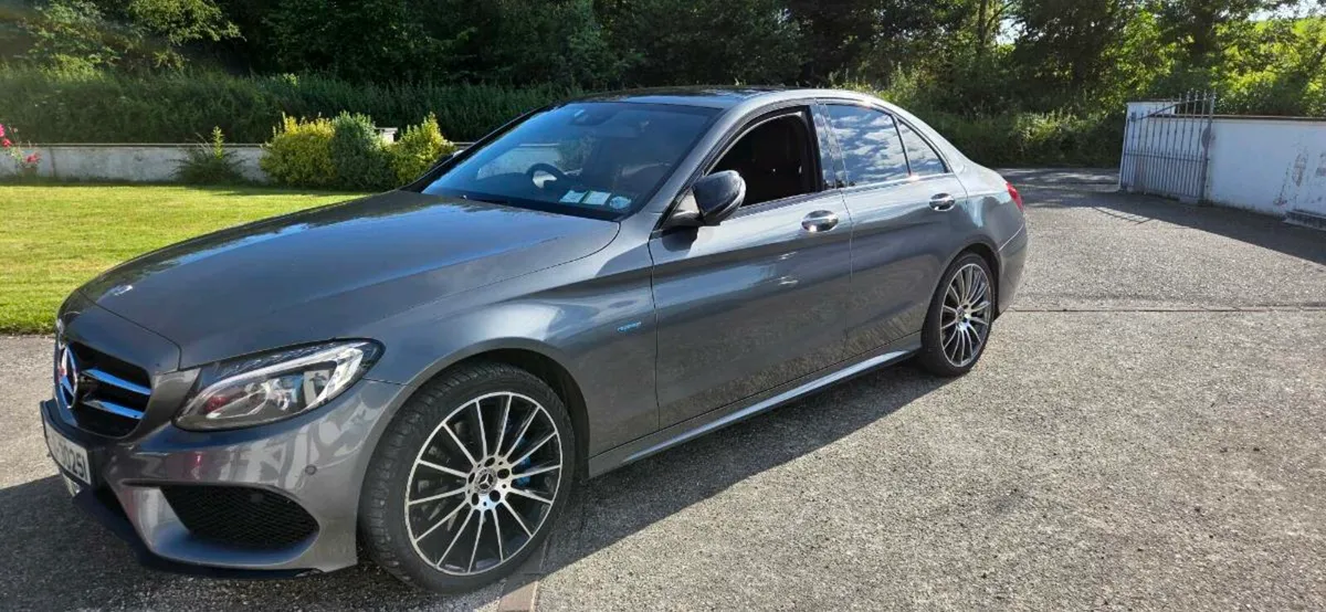 Mercedes C350e AMG Premium Plus - Image 2