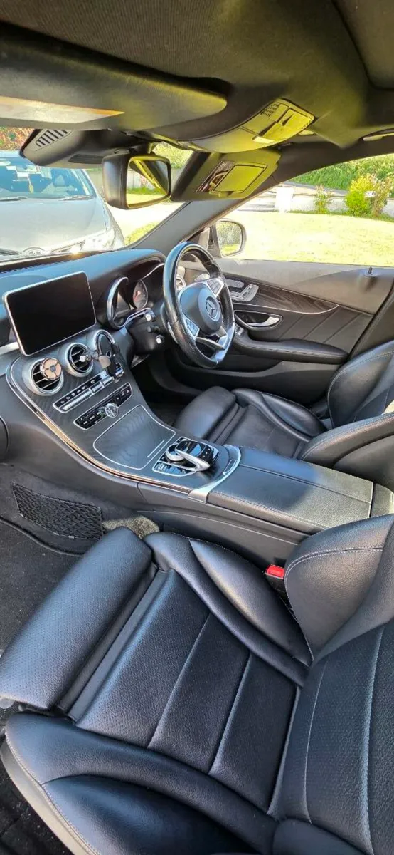 Mercedes C350e AMG Premium Plus - Image 3