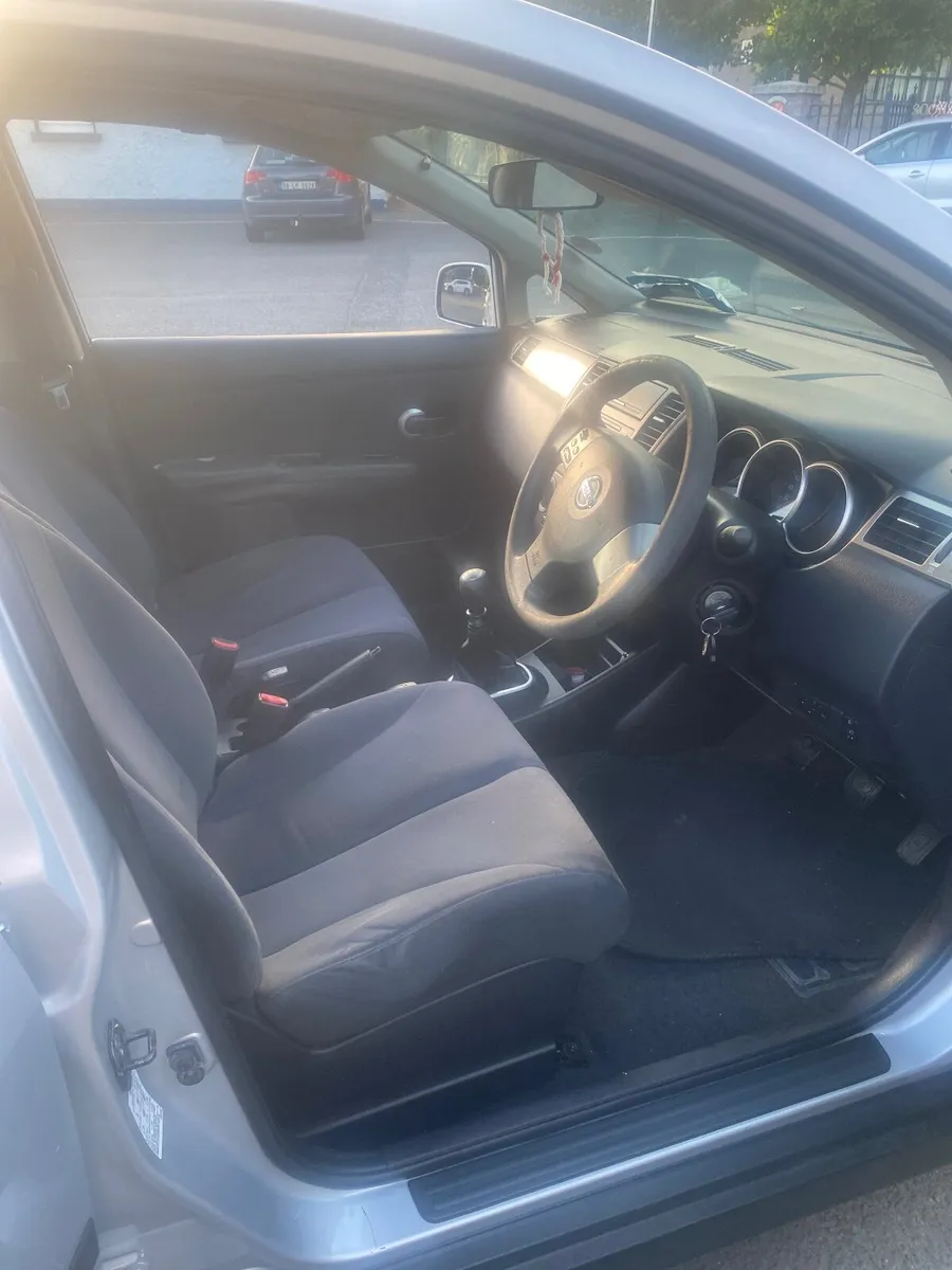 Nissan Tiida 2010 - Image 4