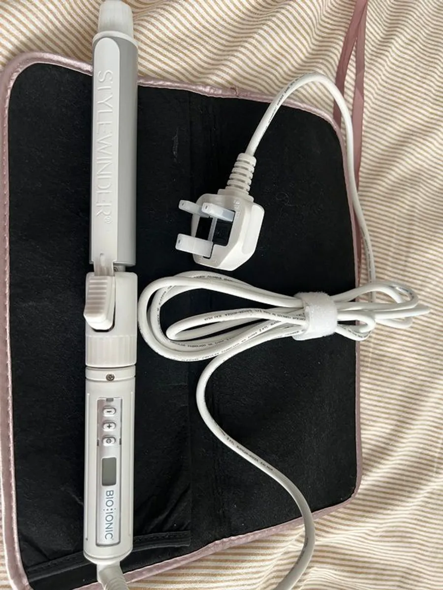 BIO IONIC StyleWinder Professional Rotating Curling - Image 1