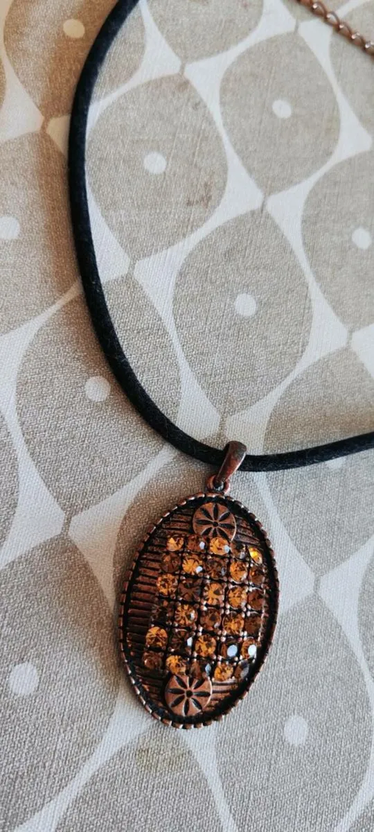 Pendant - Image 1