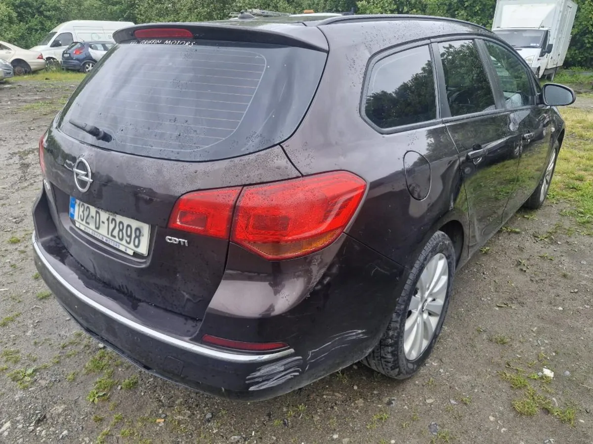 2013 opel astra parts 1.7 - Image 1