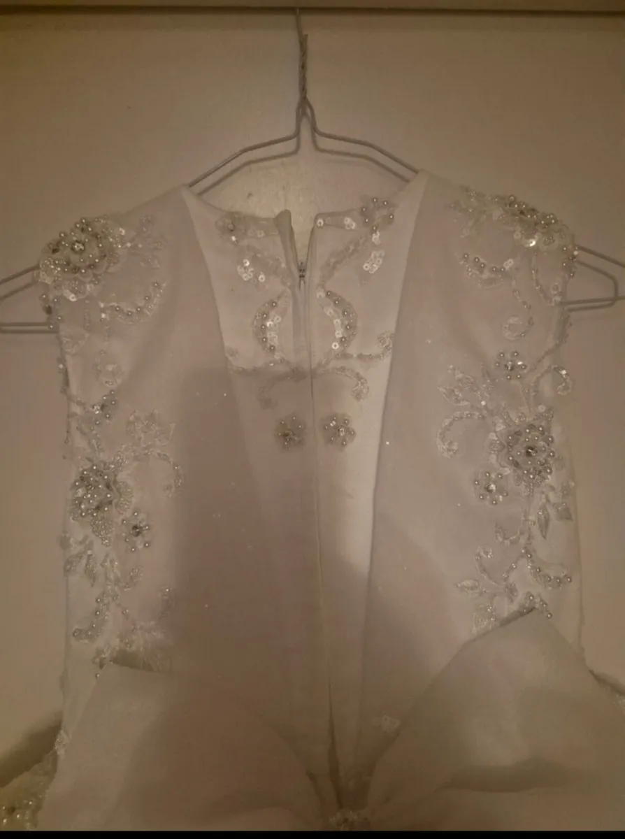 Communion dress - Image 4