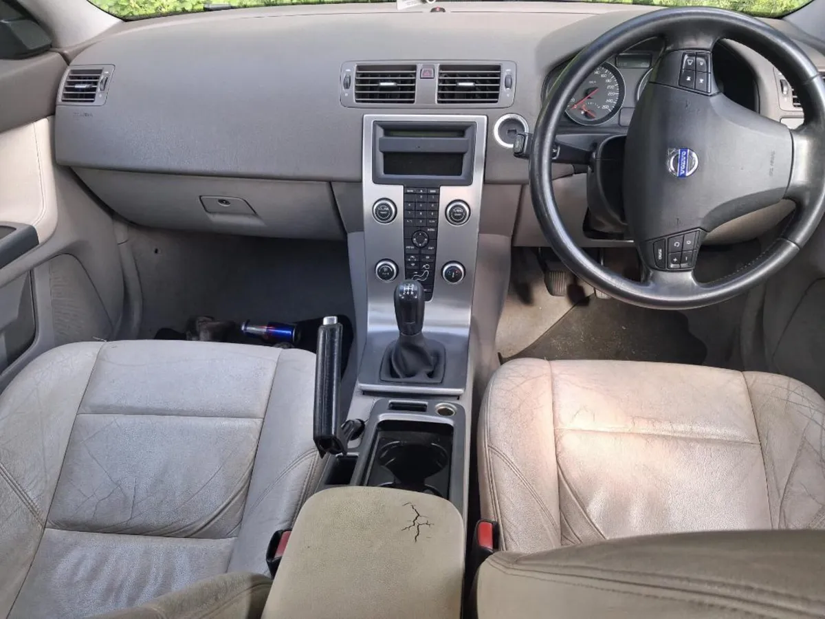 2008 volvo v50 parts - Image 3