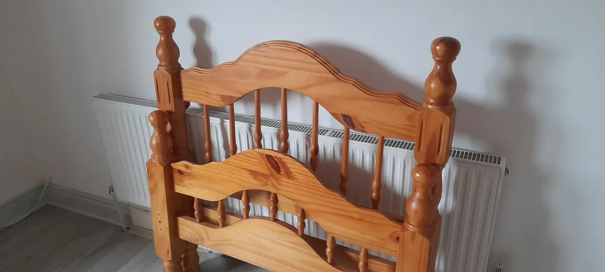 Single bed - Image 2