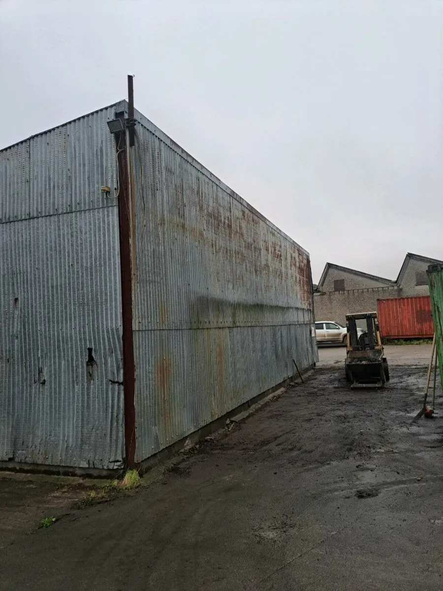 Second hand shed - Image 4