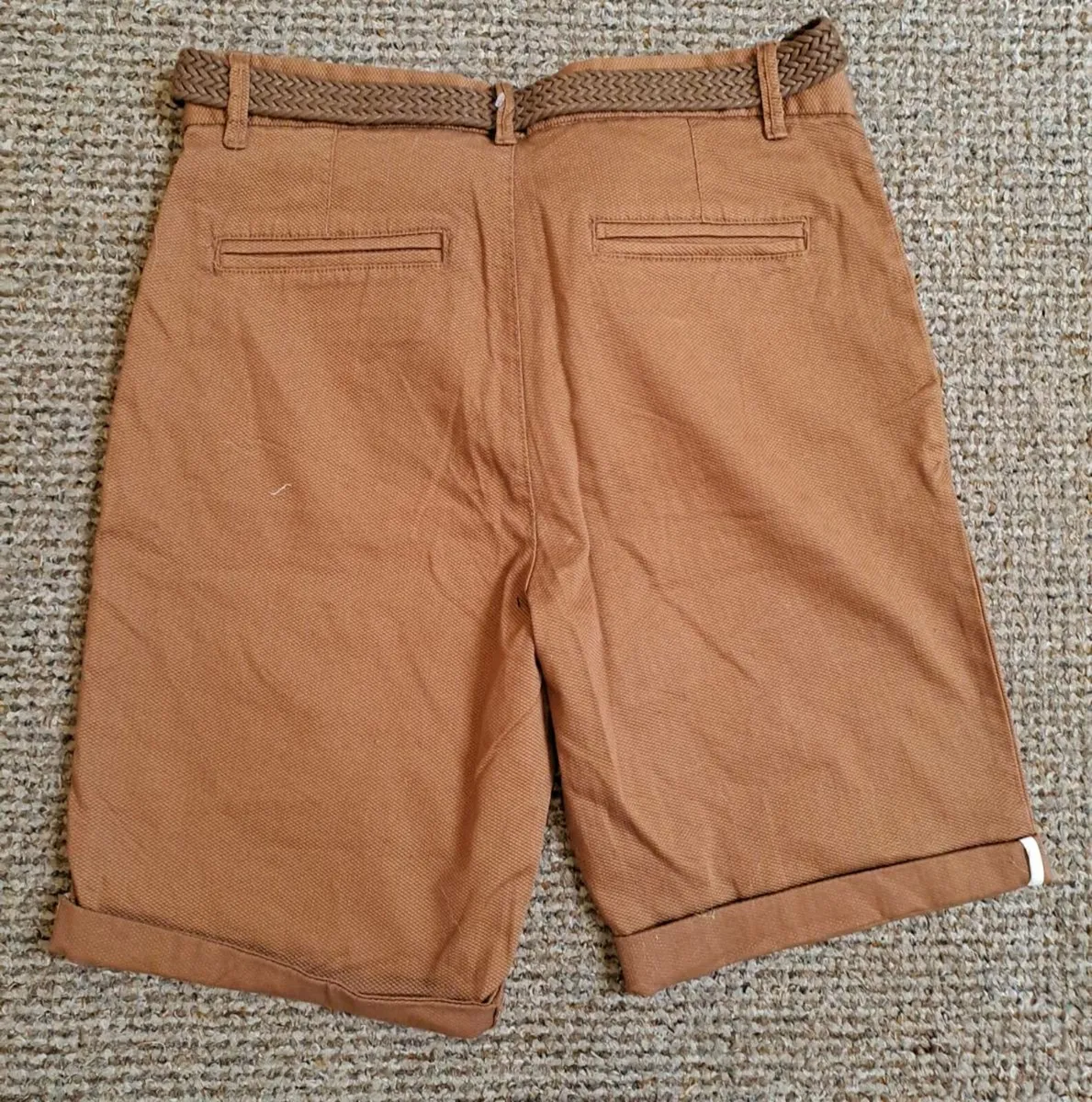 Brown shorts new size 30 - Image 4
