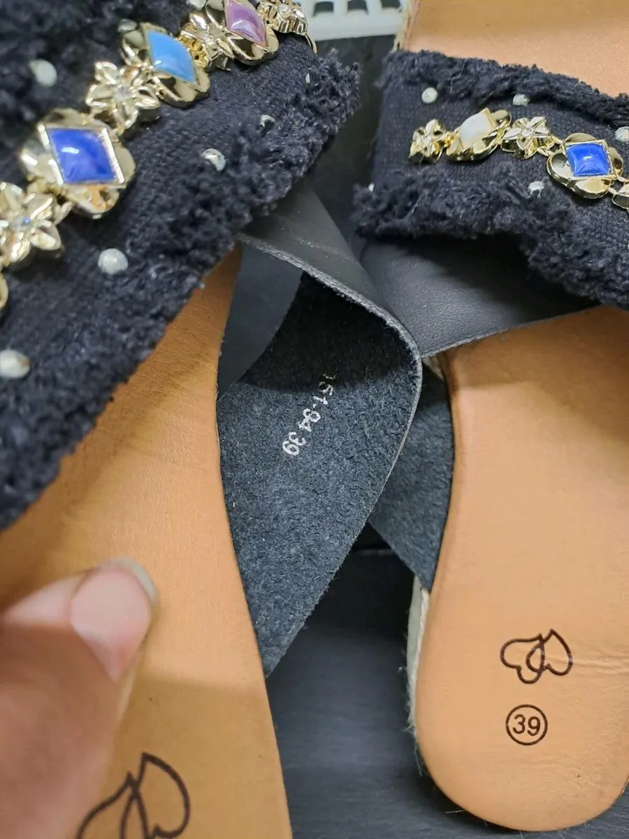 Sandals size 6 - Image 2