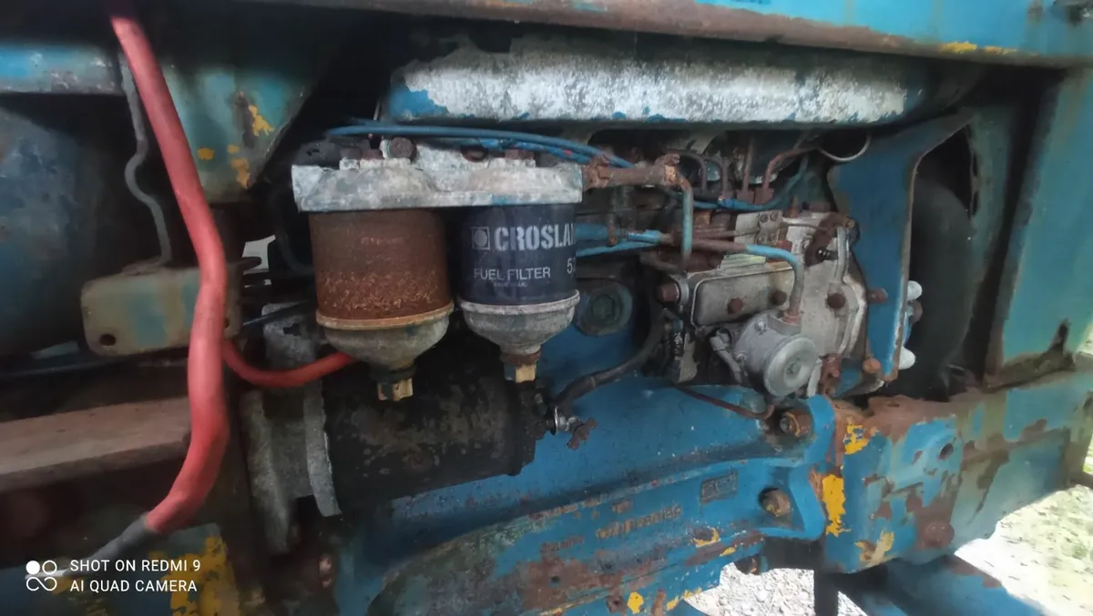 Ford 5000 tractor - Image 2