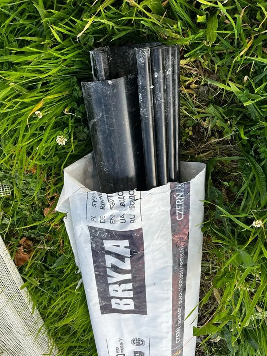 Pvc black gutters - Image 1