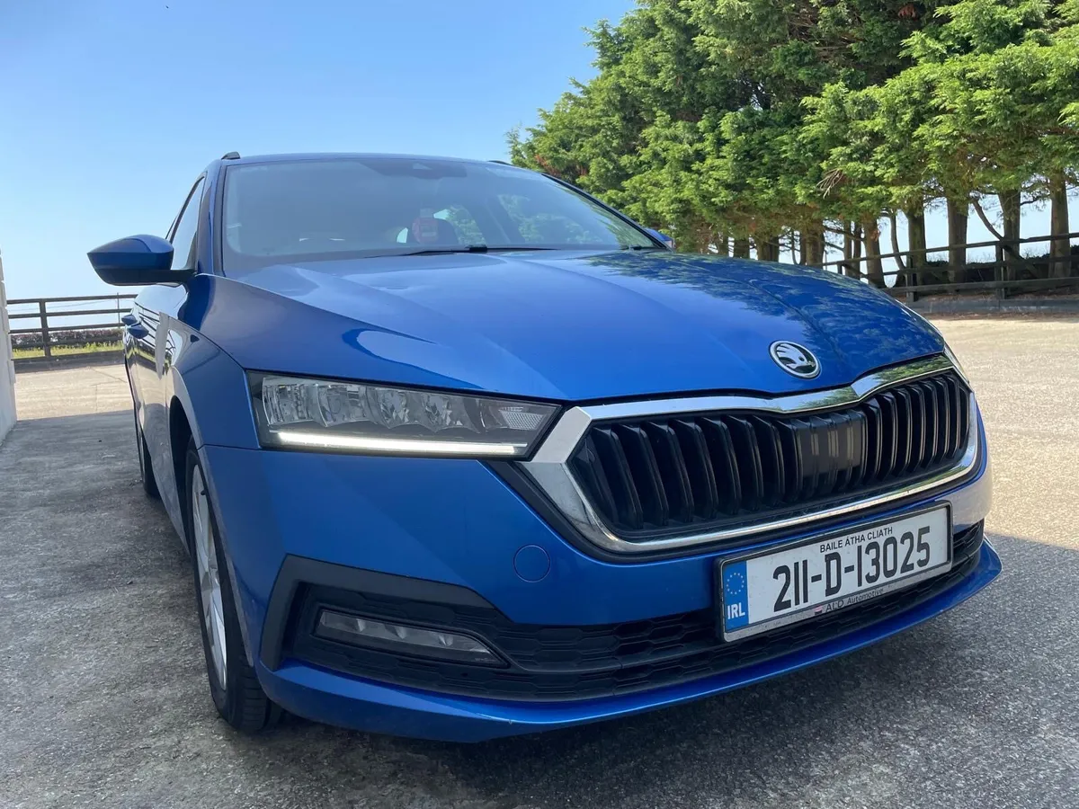 Skoda Octavia Ambition 2.0Tdi 2021 - Image 2