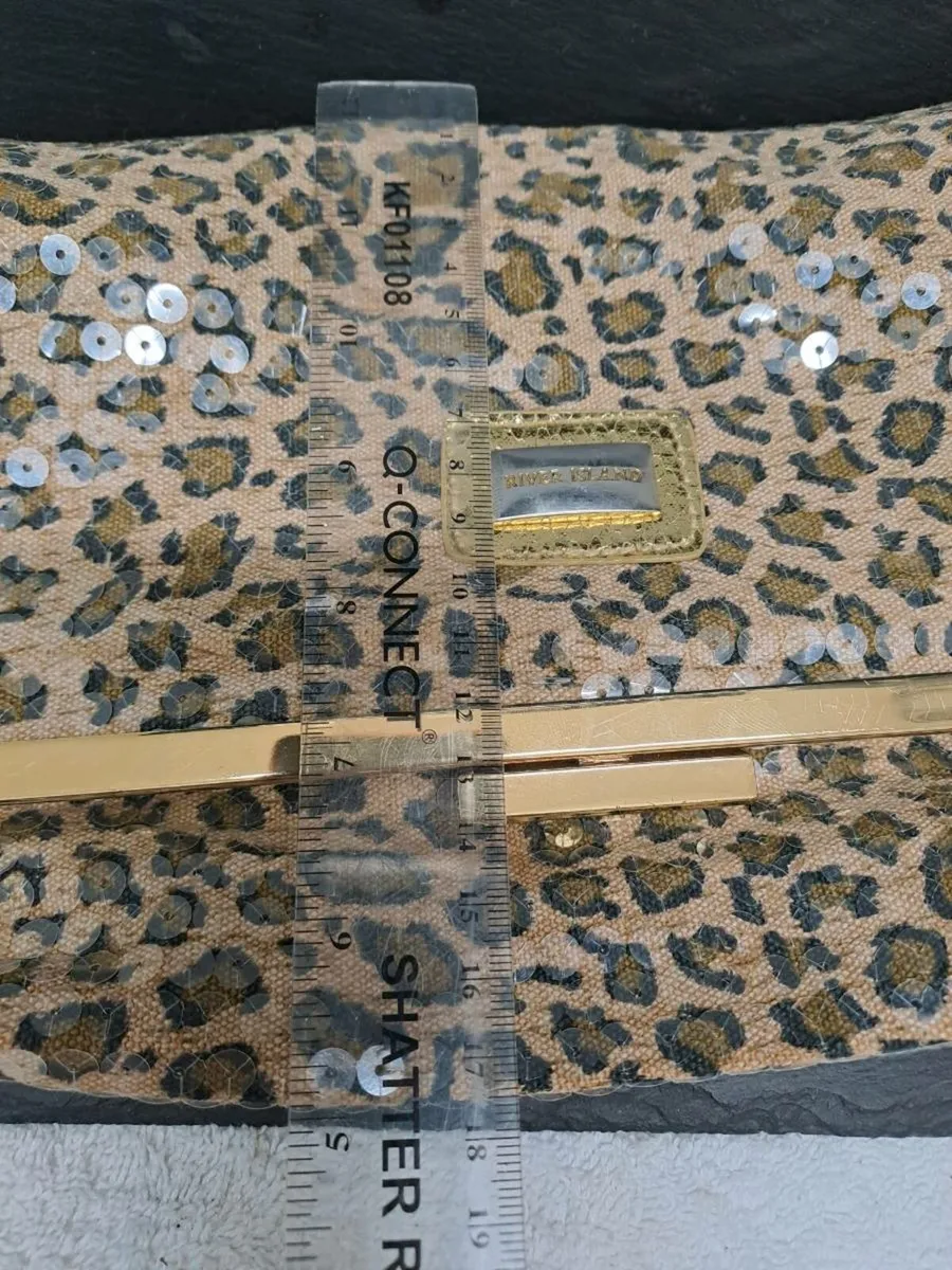 River Island clutch bag - Image 4
