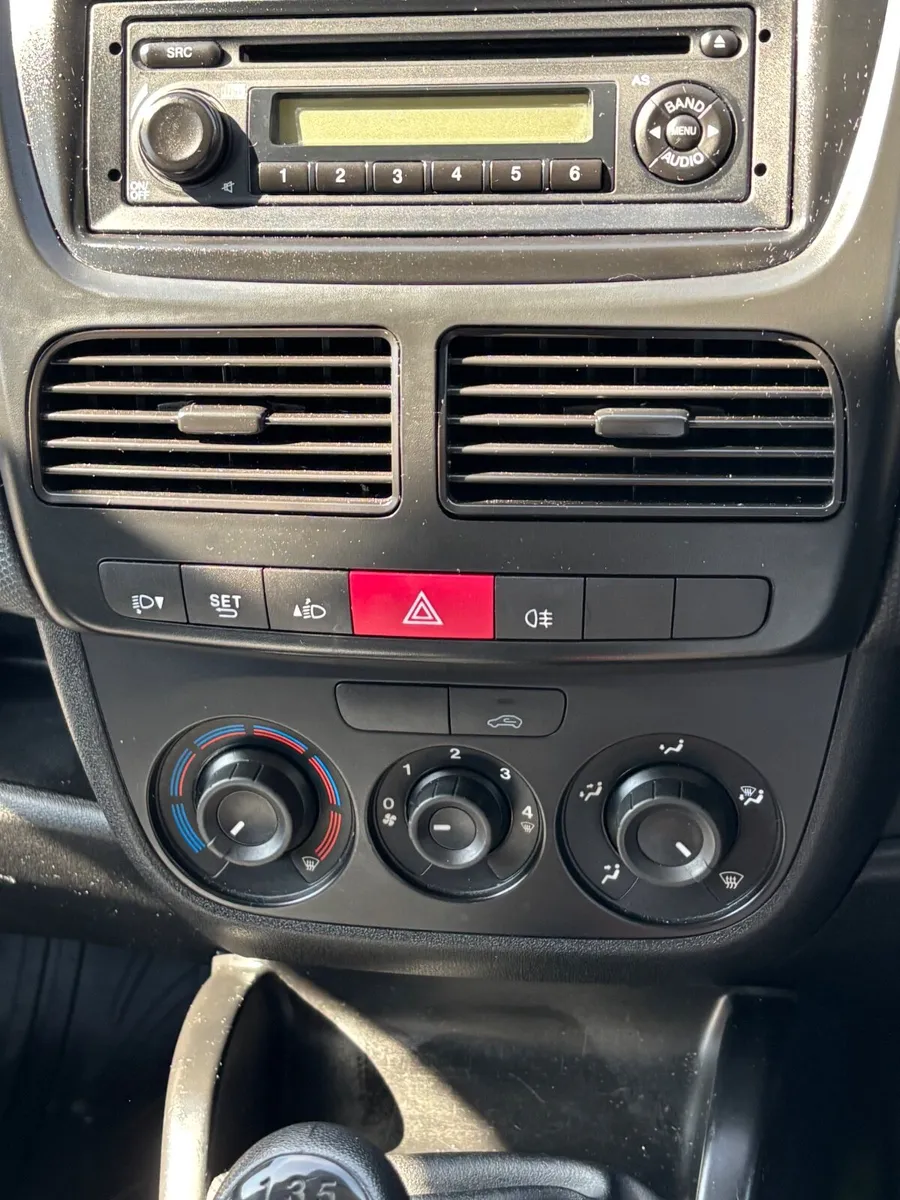 Fiat Doblo 2016 - Image 2