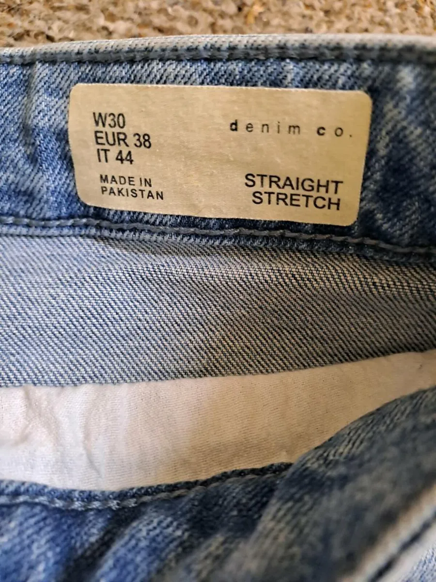 Denim shorts new size 30 - Image 3