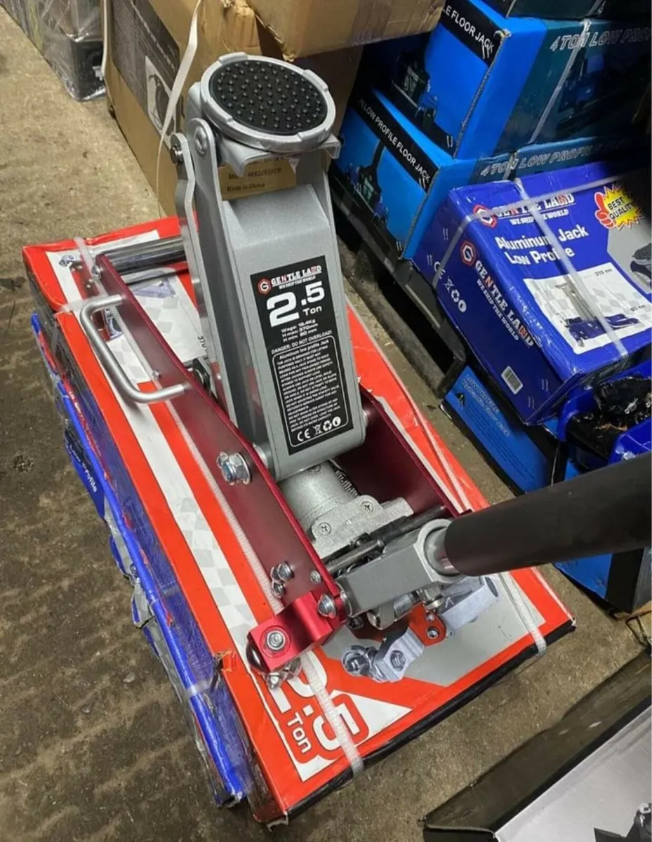2.5 ton low profile aluminium jack - Image 1