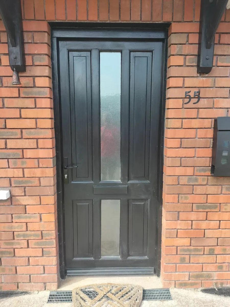 Timber door in frame - Image 1