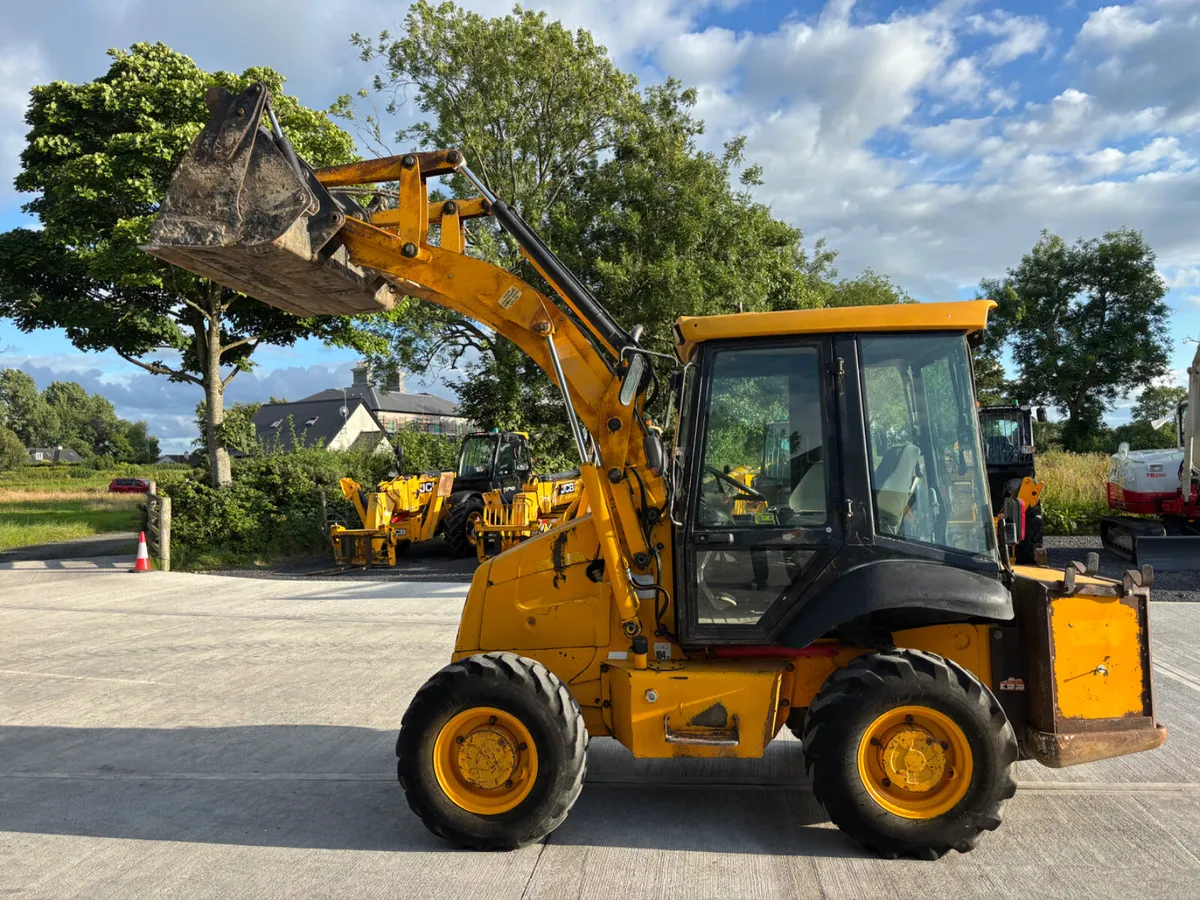 JCB 2CX Loader - Image 1