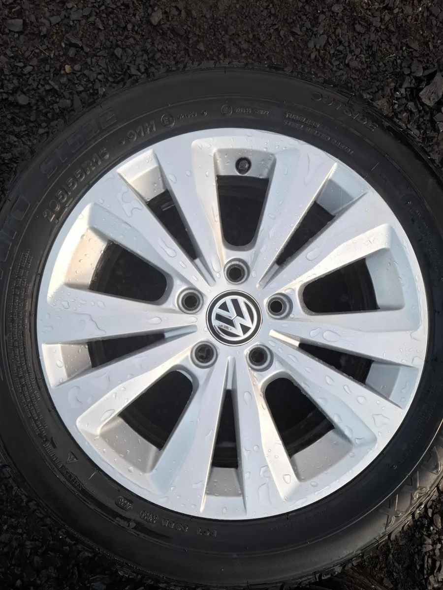 16" Genuine Vw Toronto Alloys with tyres - Image 4