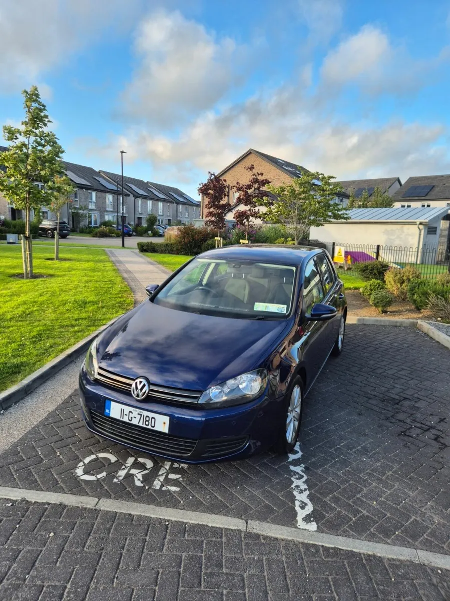 Volkswagen Golf 2011 - Image 1