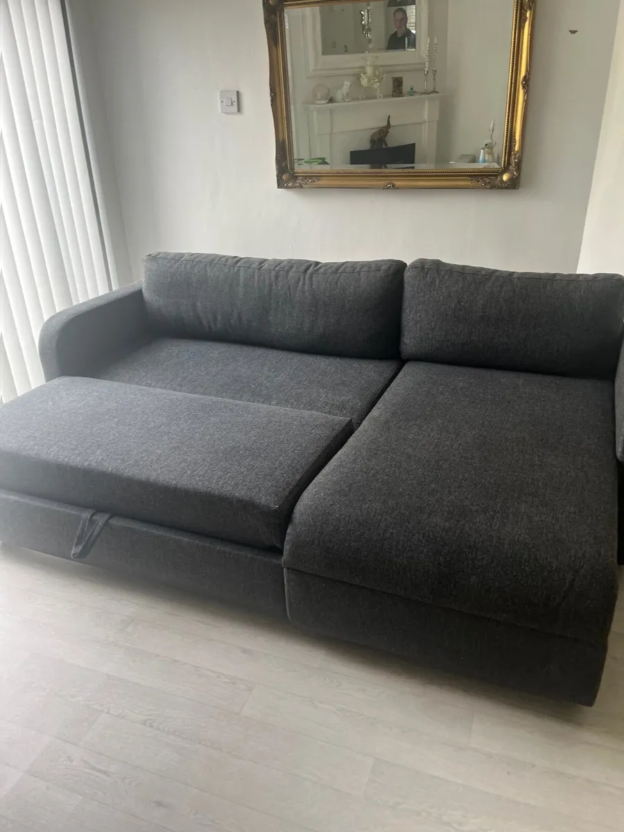 3seater corner couch sofa bed - Image 1