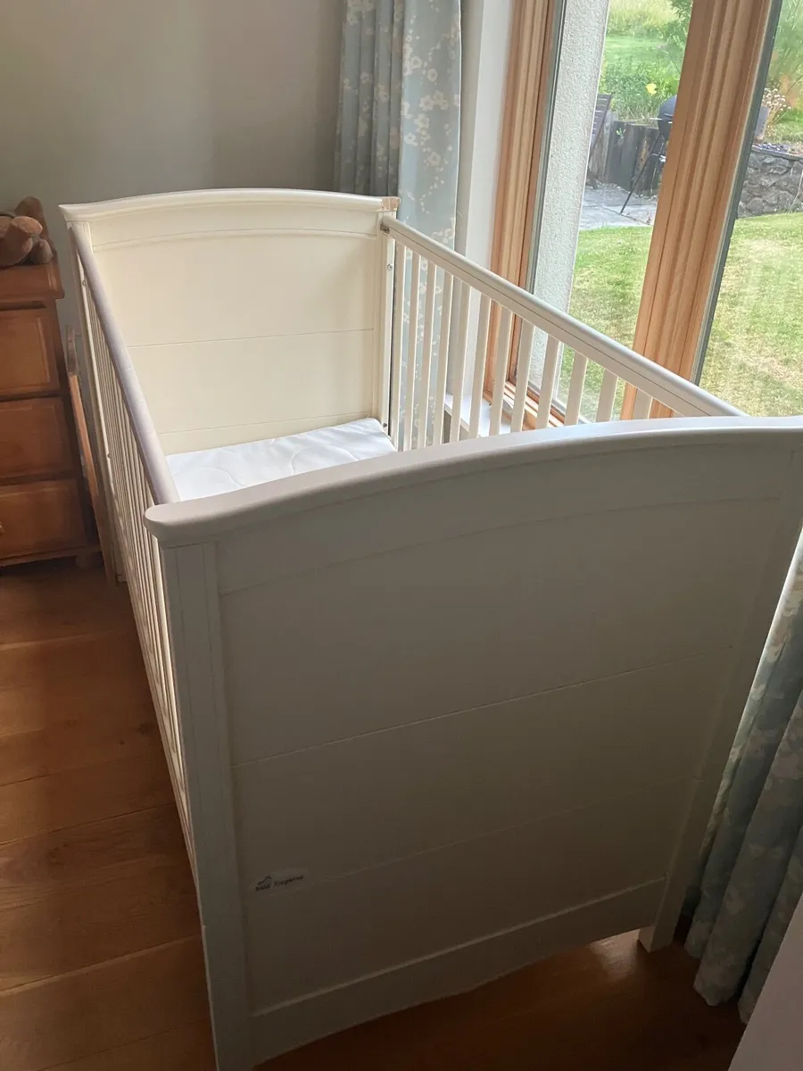 Cot - Image 1