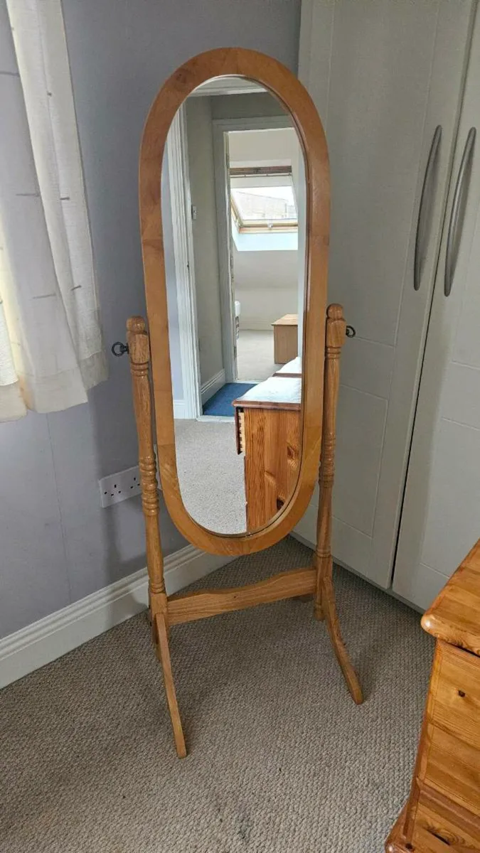Bedroom mirror with pine stand ( 2 for sale)