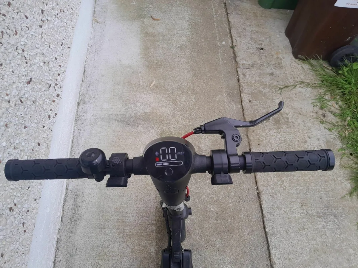 Electric Scooter - Image 4