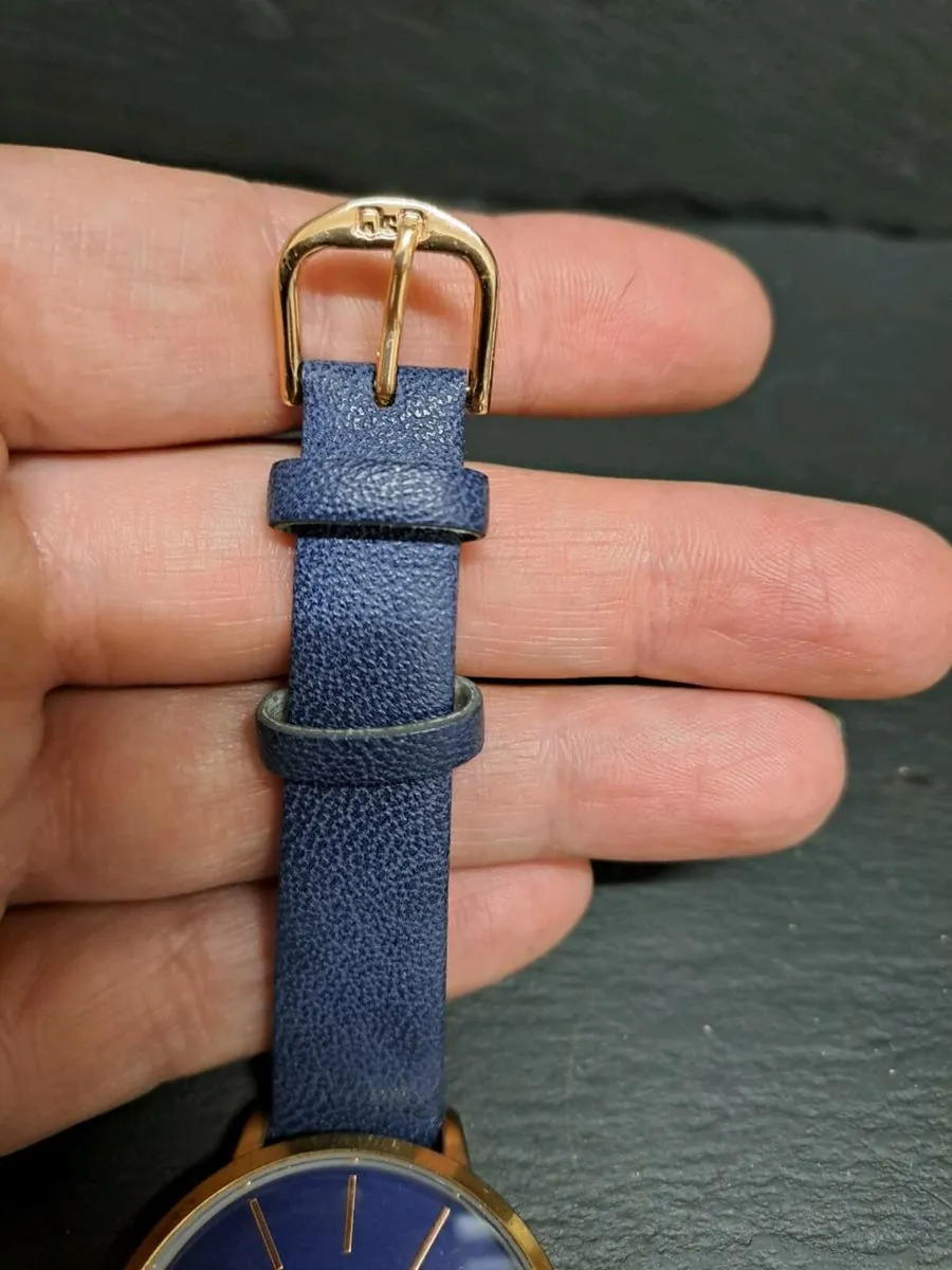 Q & Q watch - Image 3