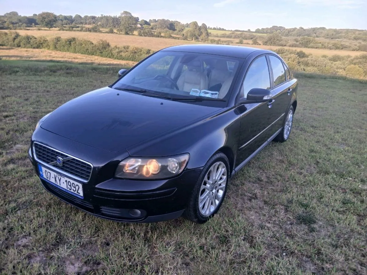 Volvo s40 1.6 diesel,nct 03/26 taxed 09 /25 €2750 - Image 2